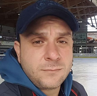 Eishockey Spieler Beratung Agentur Berater Michael Buehler Sana Hassan